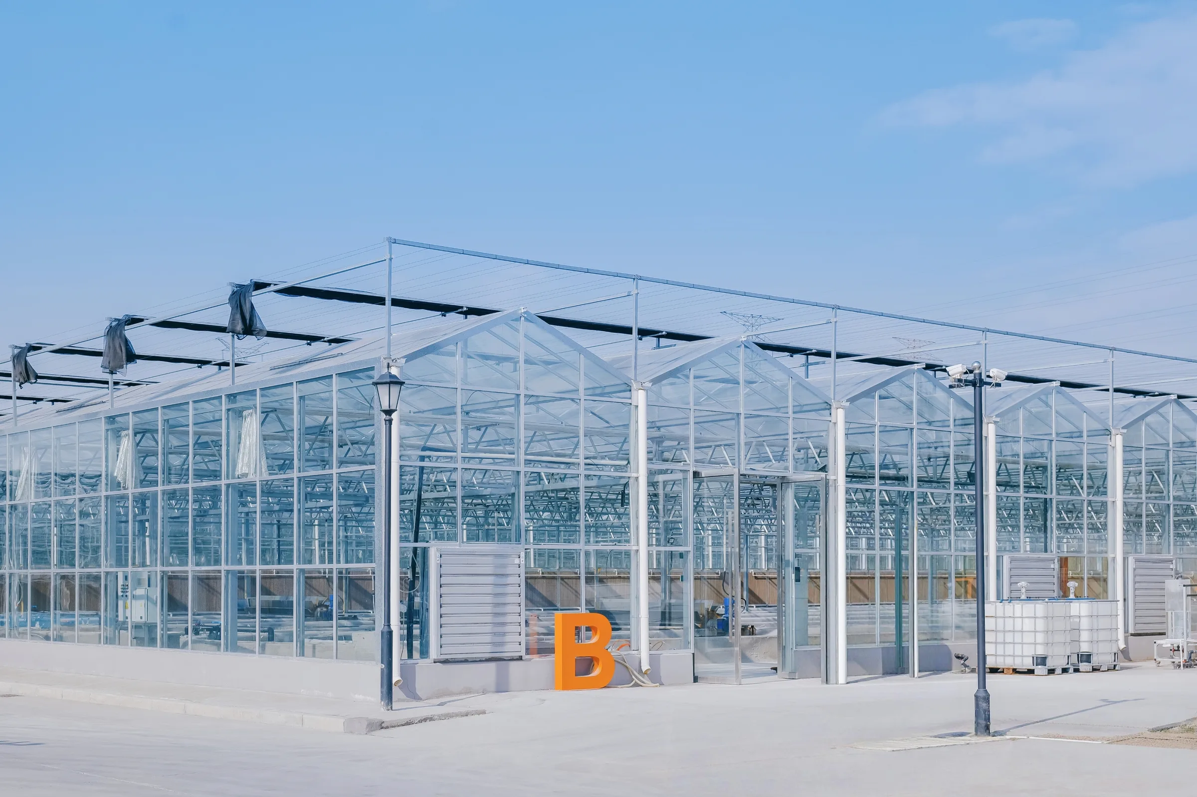 HETCHYN glass-greenhouse facility exterior
